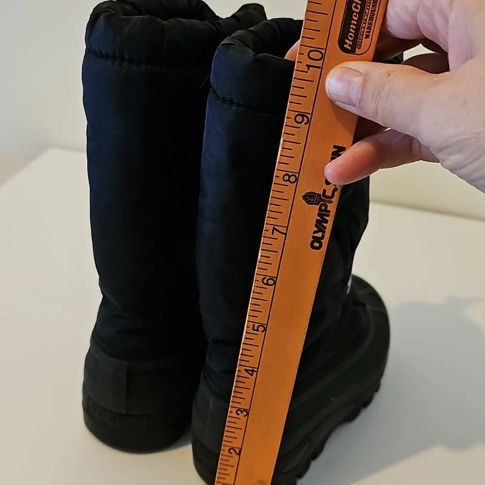 Sorel Childrens Cub black snow boots.  Size 1
